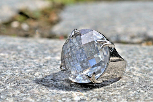 CRYSTAL CHICK RING